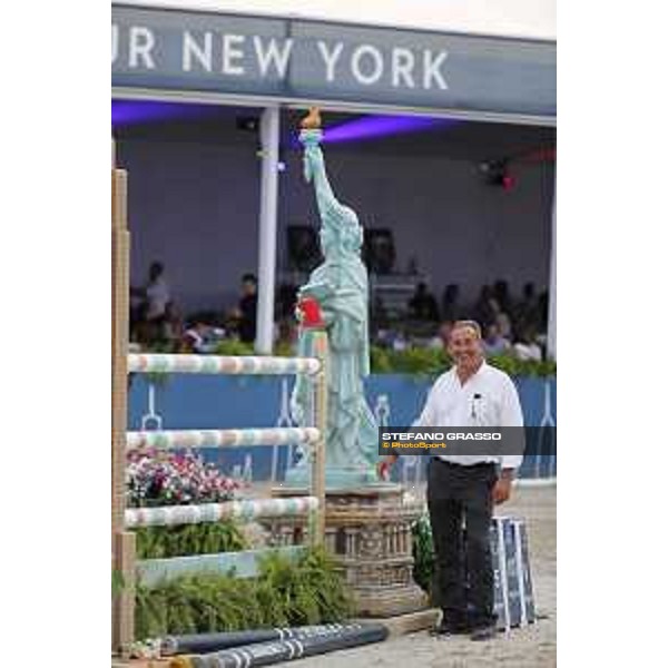 LGCT of New York - Grand Prix - Prize giving ceremony - Uliano Vezzani (Course Designer) - New York, Governors Island - 29 September 2019 - ph.Stefano Grasso/LGCT