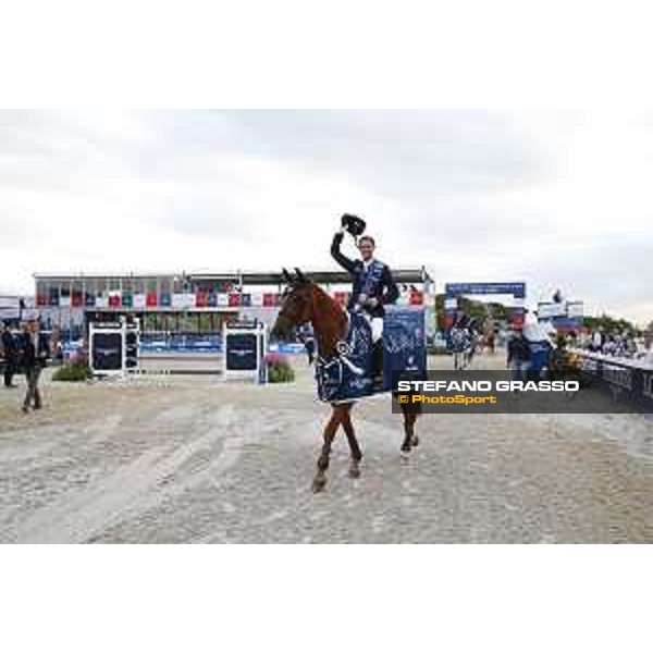 LGCT of New York - Grand Prix - Prize giving ceremony - Ben Maher (GBR) - New York, Governors Island - 29 September 2019 - ph.Stefano Grasso/LGCT