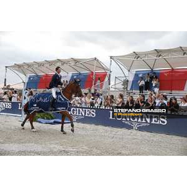 LGCT of New York - Grand Prix - Prize giving ceremony - Lap of honor for Ben Maher (GBR) - New York, Governors Island - 29 September 2019 - ph.Stefano Grasso/LGCT