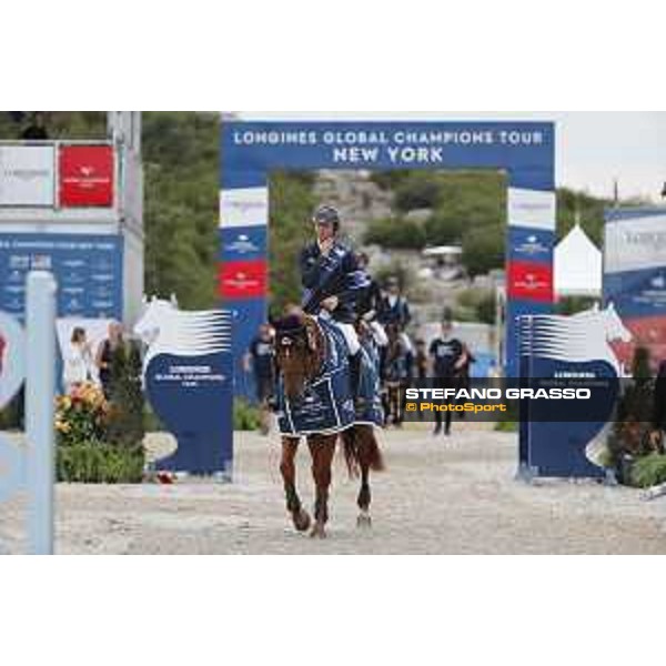 LGCT of New York - Overall standing - Prize giving ceremony - Ben Maher - New York, Governors Island - 29 September 2019 - ph.Stefano Grasso/LGCT
