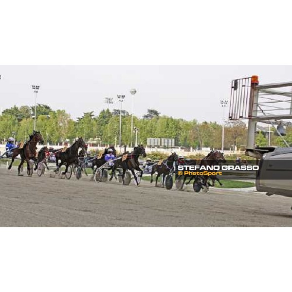 Santo Mollo with Lana del Rio leads during the start of the Gran Premio d\' Europa Milan, 25th april 2009 ph. Stefano Grasso