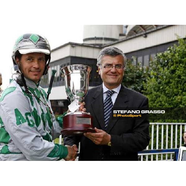 Andrea Guzzinati and Francesco Ruffo della Scaletta during the giving prize of the Gran Premio d\' Europa Milan, 25th april 2009 ph. Stefano Grasso
