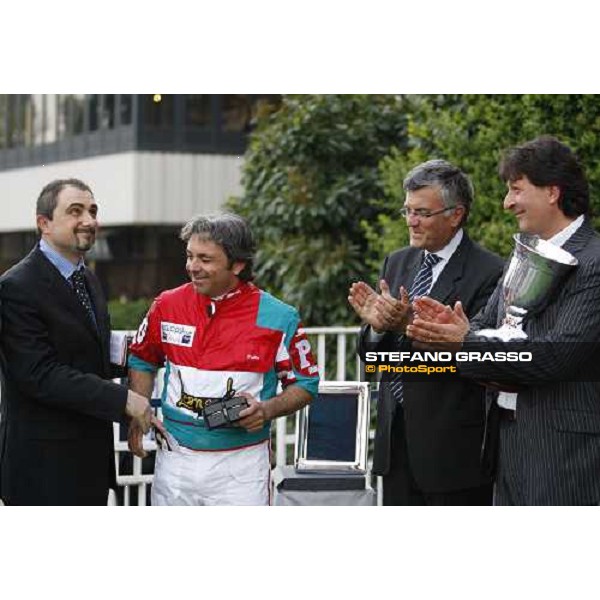 giving prize for Pietro Gubellini abd the owner of Lover Power after winning the Gran Premio d\' Europa Filly Milan, 25th april 2009 ph. Stefano Grasso