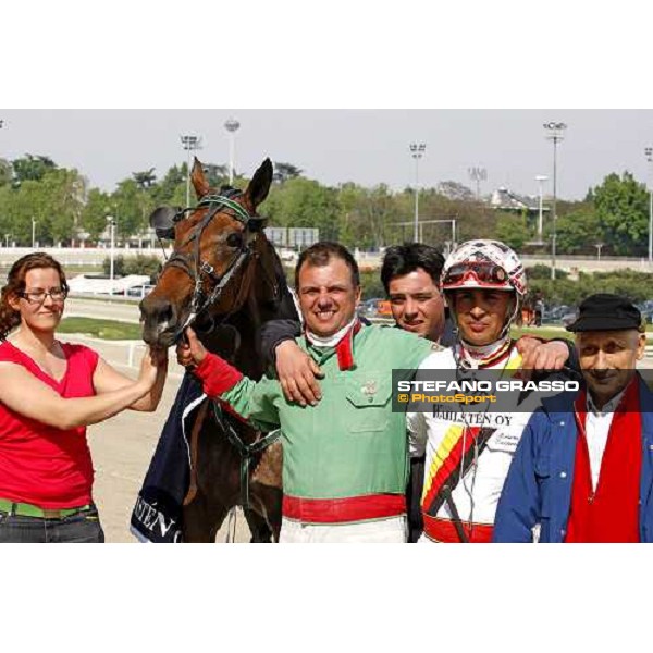 the winning connection of Premio Emilia won by Roberto Vecchione with Malesia Milan, 25th april 2009 ph. Stefano Grasso
