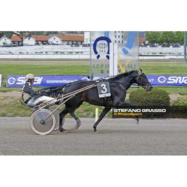 Bjorn Goop with Opal Viking wins the 2nd heat of Gran Premio Lotteria - Trofeo Snai NApoli, 3rd may 2009 ph. Stefano Grasso