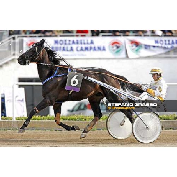 Roberto Andreghetti with Ghibellino before the start of the 60¡ Gran Premio Lotteria - Trofeo Snai Napoli, 3rd may 2009 ph. Stefano Grasso