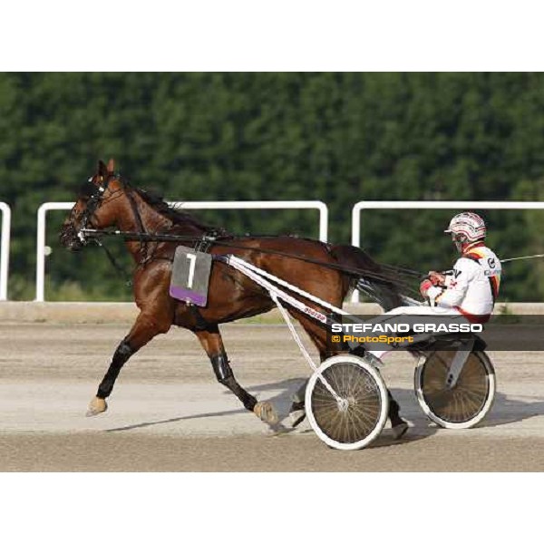 Roberto Vecchione with Algiers Hall before the start of the 60¡ Gran Premio Lotteria - Trofeo Snai Napoli, 3rd may 2009 ph. Stefano Grasso
