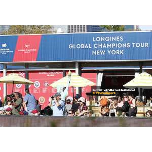 LGCT of NEW YORK - Equestrian Fans enjoy the show NEW YORK, Governors Island - 29 September 2019 - ph.Stefano Grasso/LGCT