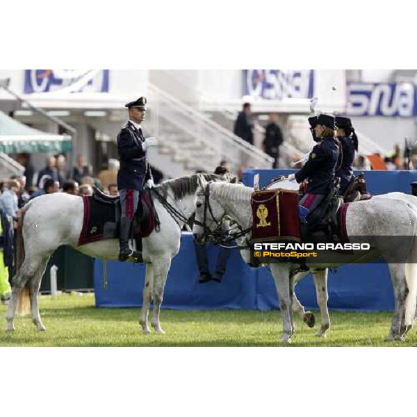The Fanfara of Polizia a Cavallo performing before the start of the final of 60¡ Gran Premio Lotteria - Trofeo Snai Napoli, 3rd may 2009 ph. Stefano Grasso 