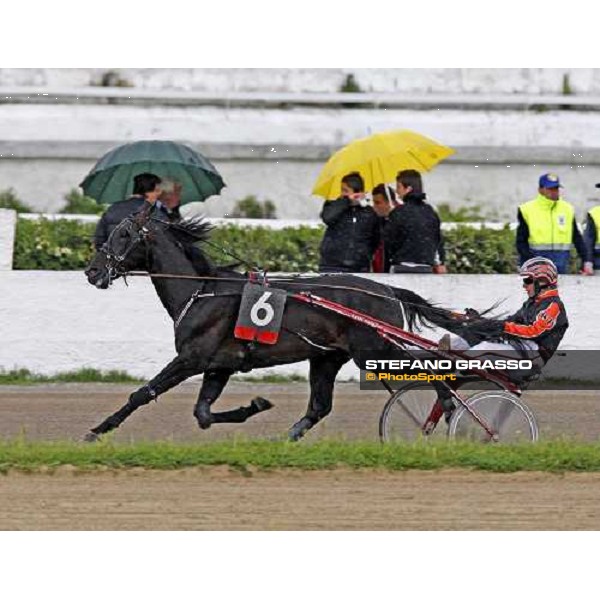Wim Paal with Paul November warming up before the start of the 1st heat of the 60¡ Gran Premio Lotteria - Trofeo Snai Napoli, 3rd may 2009 ph. Stefano Grasso