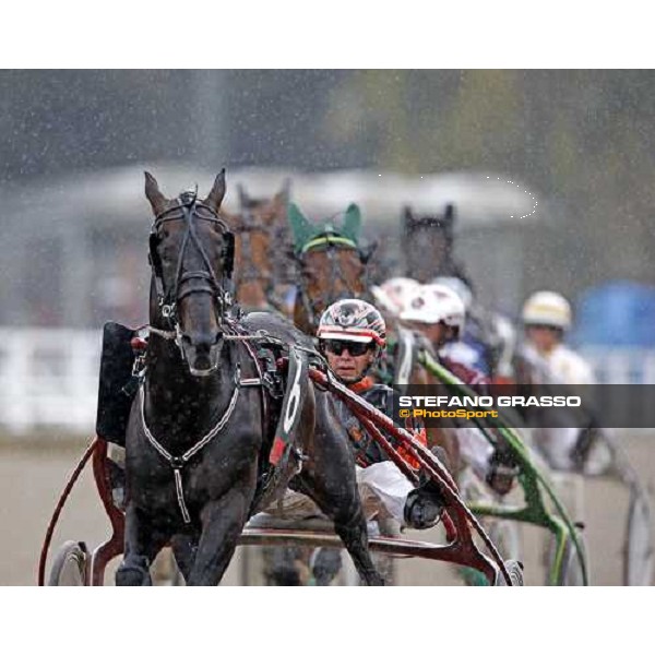 Wim Paal with Paul November leads the group at the first turn of the 1st heat of the 60¡ Gran Premio Lotteria - Trofeo Snai Napoli, 3rd may 2009 ph. Stefano Grasso