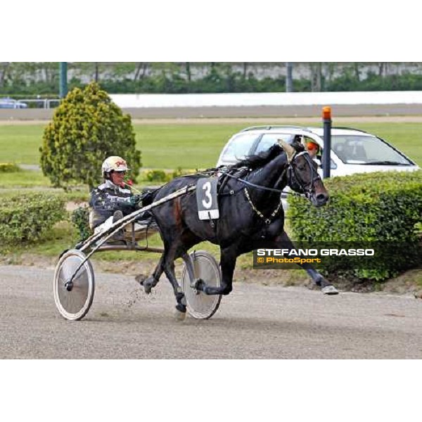 Bjorn Goop with Opal Viking goes to win the 2nd heat of the 60¡ Gran Premio Lotteria - Trofeo Snai Napoli, 3rd may 2009 ph. Stefano Grasso