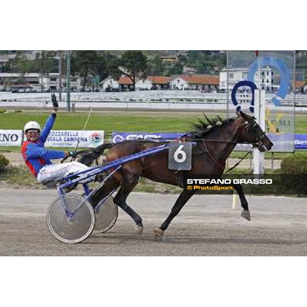 J.Vukov exults with Eternomsk Mapas winning the 2nd tour of trotting championship of Mediterraneo Napoli, 3rd may 2009 ph. Stefano Grasso