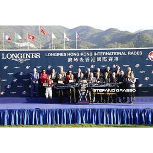 LHKIR 2019 - Longines Hong Kong Cup - M Matsuoka on Win Bright - Hong Kong, Sha Tin Racecourse - 8 December 2019 - ph.Stefano Grasso/Longines