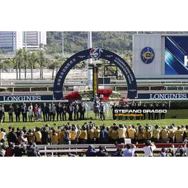 LHKIR 2019 - Longines Hong Kong Vase - Joao Moreira on Glory Vase - Hong Kong, Sha Tin Racecourse - 8 December 2019 - ph.Stefano Grasso/Longines
