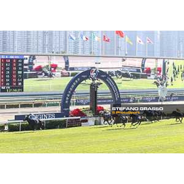 LHKIR 2019 - Longines Hong Kong Vase - Joao Moreira on Glory Vase - Hong Kong, Sha Tin Racecourse - 8 December 2019 - ph.Stefano Grasso/Longines