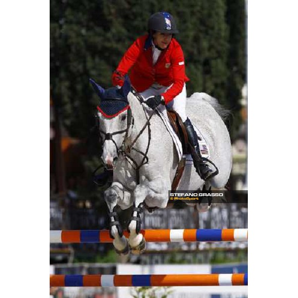 Laura Kraut on Cedric jumps and goes to win the Meydan Fei Nations Cup Rome, 29 may 2009 ph. Stefano Grasso
