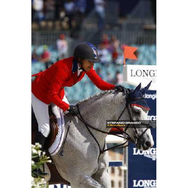 Laura Kraut thanks Cedric after winning the Meydan Fei Nations Cup Rome, 29th may 2009 ph. Stefano Grasso