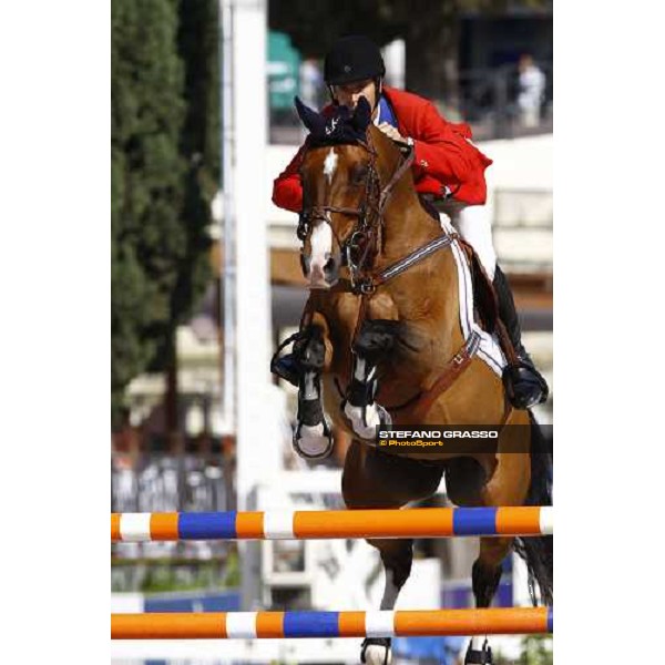 Richard Spooner jumps on Cristallo and goes to win the Meydan Fei Nations Cup Rome, 29th may 2009 ph. Stefano Grasso