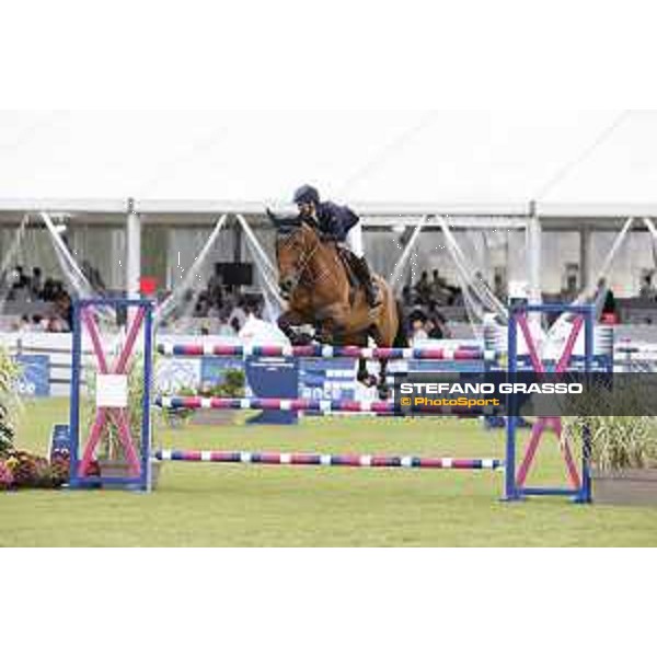 LGCT of Chantilly - Class 1 - Jane Richard Philips (SUI) on Izmir van de Bayenne - Chantilly, Grand Ecurie - 12 July 2019 - ph.Stefano Grasso/LGCT