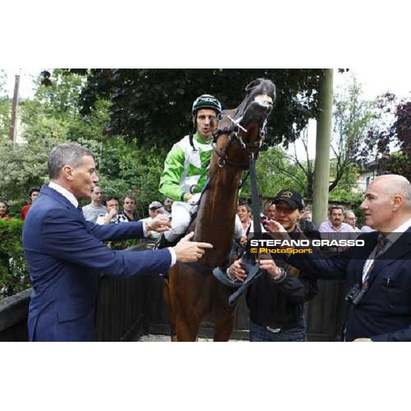 Paolo Favero, Raffaele Romano on Sharstar and Rodolfo Casieri in the winner circle of the 1¡ Grande Steeple-Chase d\' Europa Merano, 21st june 2009 ph. Stefano Grasso
