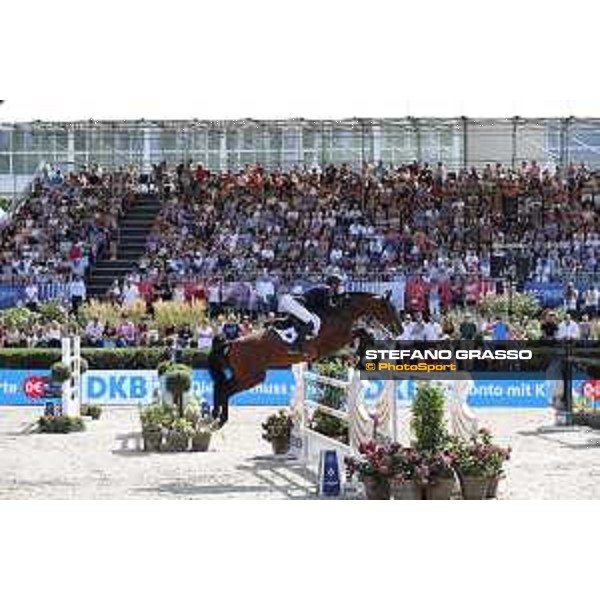 LGCT of Berlin - Grand Prix - William Whitaker (GBR) on RMF Cadeau de Muze - Berlin, Sommergarten - 27 July 2019 - ph.Stefano Grasso/LGCT