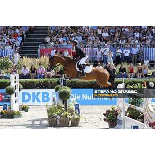 LGCT of Berlin - Grand Prix - Scott Brash (GBR) on Hello M?Lady - Berlin, Sommergarten - 27 July 2019 - ph.Stefano Grasso/LGCT