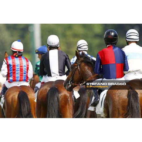 Luca Maniezzi on Air Crew and the other horses of the Premio Primi Passi come back after the finish Milano, 20th june 2009 ph. Stefano Grasso