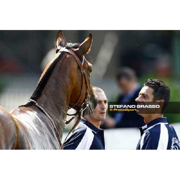 Orpen Shadow comes back to the stable with his grooms after winning the Premio Primi Passi Milano, 20th june 2009 ph. Stefano Grasso