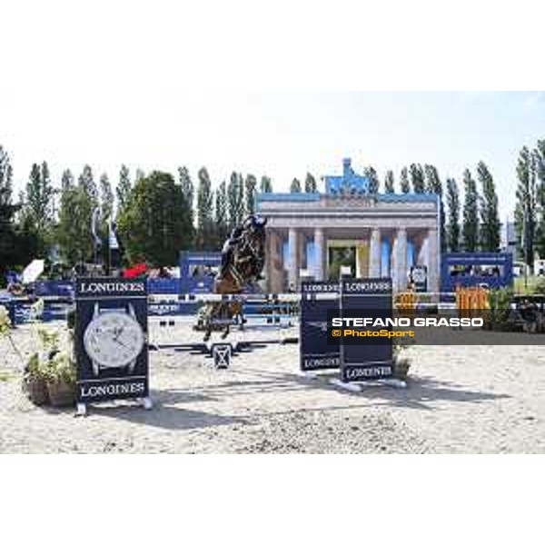 LGCT of Berlin - Grand Prix - Leopold Van Asten (NED) on VDL Groep Miss Untouchable - Berlin, Sommergarten - 27 July 2019 - ph.Stefano Grasso/LGCT