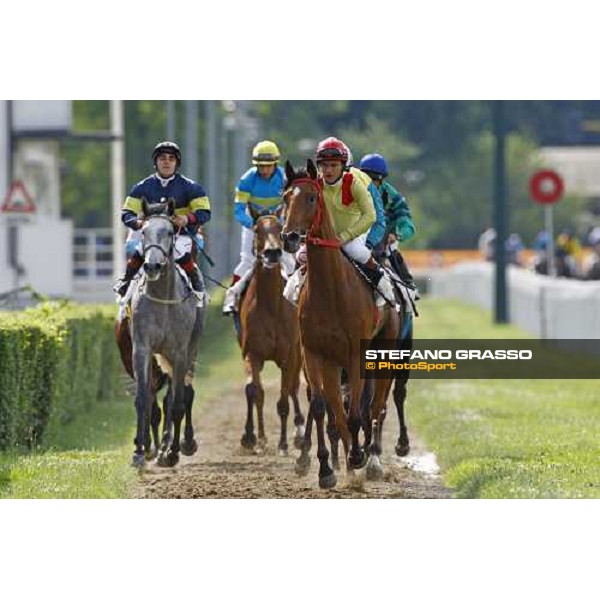 a group of horses come back after the finish of the Premio Mario Incisa della Rocchetta Milano, 20th june 2009 ph. Stefano Grasso
