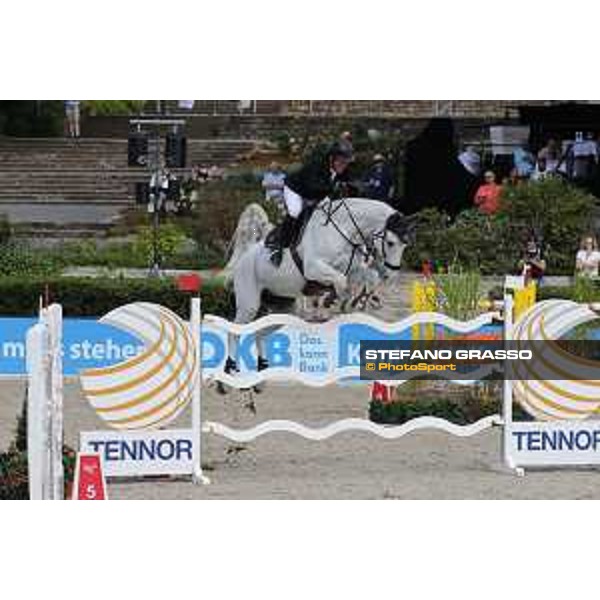 LGCT of Berlin - Gerco Schroder (NED) on Glock?s Cognac Champblanc - Berlin, Sommergarten - 27 July 2019 - ph.Stefano Grasso/LGCT