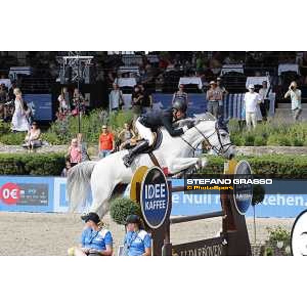 LGCT of Berlin - Harrie Smolders (NED) on Une de l\'Othain - Berlin, Sommergarten - 28 July 2019 - ph.Stefano Grasso/LGCT