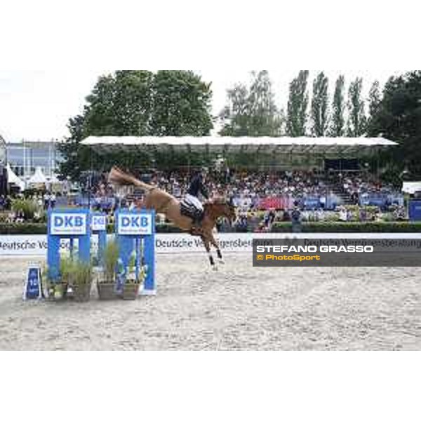 LGCT of Berlin - Pieter Devos (BEL) on Jade v. Bisschop - Berlin, Sommergarten - 28 July 2019 - ph.Stefano Grasso/LGCT