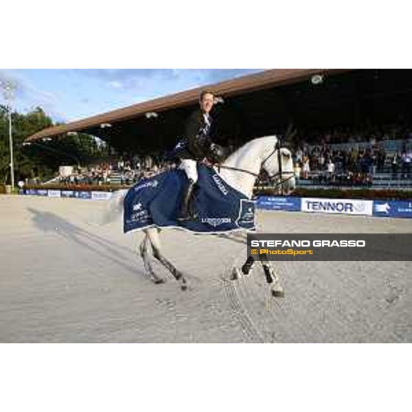 LGCT of Valkenswaard - Grand Prix Prize giving ceremony - Lap of honour for Maikel Van Der Vleuten (NED) - Valkenswaard , Tops International Arena - 10 August 2019 - ph.Stefano Grasso/LGCT