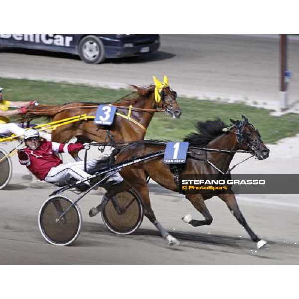 Massimiliano Castaldo with Medulla del Ronco wins the Gran Premio Nazionale Filly- Trofeo Snai - Memorial Eva and Aldo Vecchioni Milan, 2nd july 2009 ph.Stefano Grasso