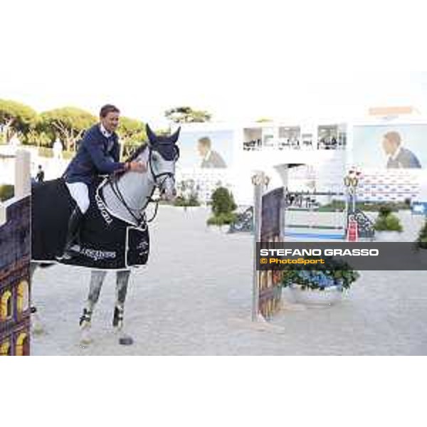 LGCT of Valkenswaard - Prize giving ceremony - Simon Delestre (FRA) - Valkenswaard , Tops International Arena - 6 September 2019 - ph.Stefano Grasso/LGCT
