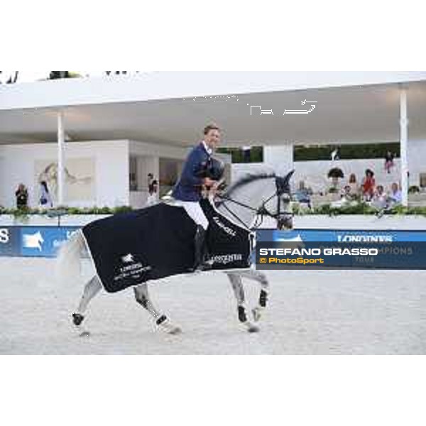 LGCT of Valkenswaard - Prize giving ceremony - Simon Delestre (FRA) - Valkenswaard , Tops International Arena - 6 September 2019 - ph.Stefano Grasso/LGCT