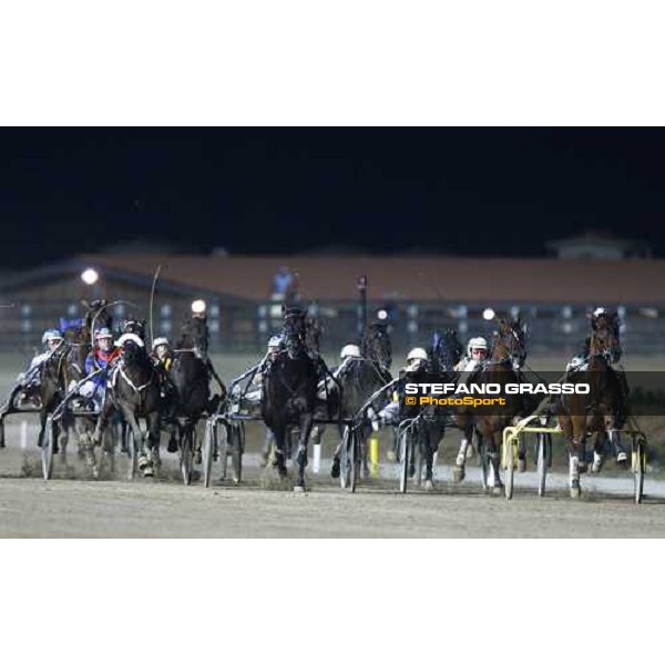 Andrea Guzzinati with Lisa America leads on the final stretch and goes to win the Gran Premio Cittˆ di Follonica Follonica, Ippodromo dei Pini, 12th july 2009 ph. Stefano Grasso