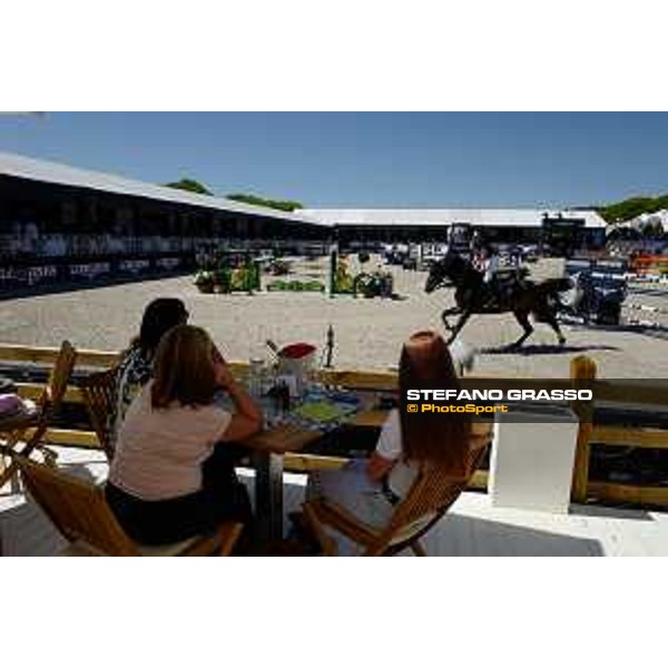 LGCT of St Tropez - general view, arena view, full vip lounge, full house, crowd, public, wide view, panoramic view - St Tropez, Ramatuelle Beach - 12 September 2019 - ph.Stefano Grasso/LGCT