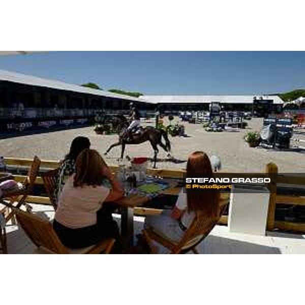 LGCT of St Tropez - general view, arena view, full vip lounge, full house, crowd, public, wide view, panoramic view - St Tropez, Ramatuelle Beach - 12 September 2019 - ph.Stefano Grasso/LGCT