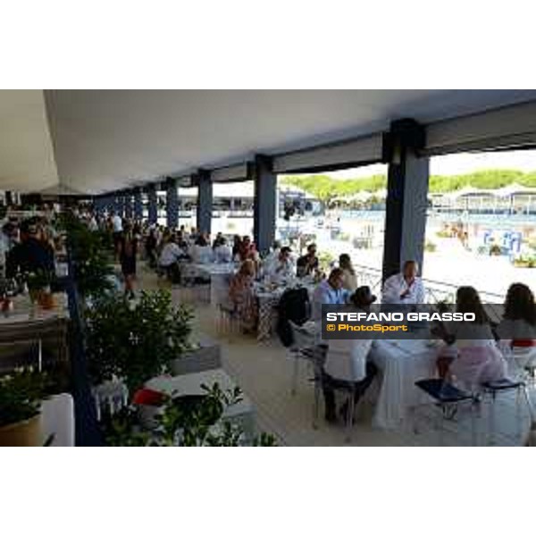 LGCT of St Tropez - general view, arena view, full vip lounge, full house, crowd, public, wide view, panoramic view - St Tropez, Ramatuelle Beach - 12 September 2019 - ph.Stefano Grasso/LGCT