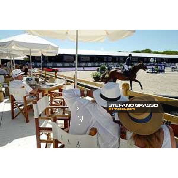 LGCT of St Tropez - general view, arena view, full vip lounge, full house, crowd, public, wide view, panoramic view - St Tropez, Ramatuelle Beach - 12 September 2019 - ph.Stefano Grasso/LGCT