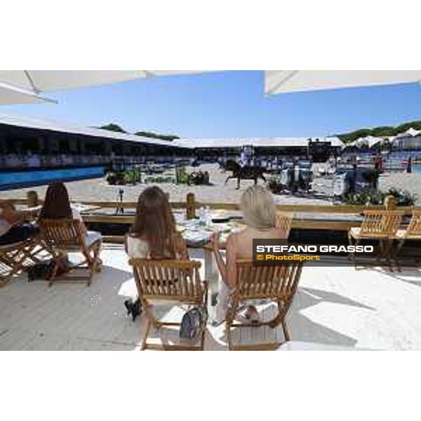 LGCT of St Tropez - general view, arena view, full vip lounge, full house, crowd, public, wide view, panoramic view - St Tropez, Ramatuelle Beach - 12 September 2019 - ph.Stefano Grasso/LGCT