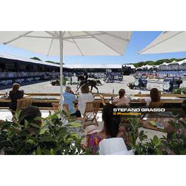 LGCT of St Tropez - general view, arena view, full vip lounge, full house, crowd, public, wide view, panoramic view - St Tropez, Ramatuelle Beach - 12 September 2019 - ph.Stefano Grasso/LGCT