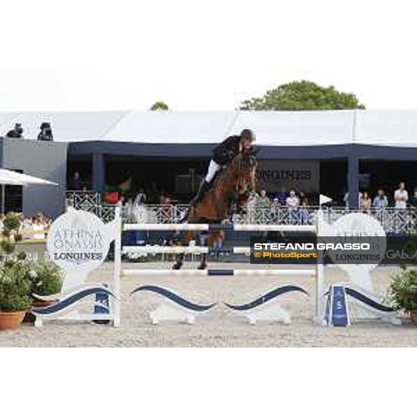 LGCT of St Tropez - Grand Prix - Marc Houtzager (NED) on Sterrehof\'s Dante - St Tropez, Ramatuelle Beach - 14 September 2019 - ph.Stefano Grasso/LGCT