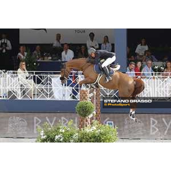 LGCT of St Tropez - Grand Prix - Olivier Robert (FRA) on Tempo de Paban - St Tropez, Ramatuelle Beach - 14 September 2019 - ph.Stefano Grasso/LGCT