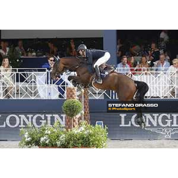 LGCT of St Tropez - Grand Prix - Olivier Perreau (FRA) on Venezia d\'Aiguilly - St Tropez, Ramatuelle Beach - 14 September 2019 - ph.Stefano Grasso/LGCT