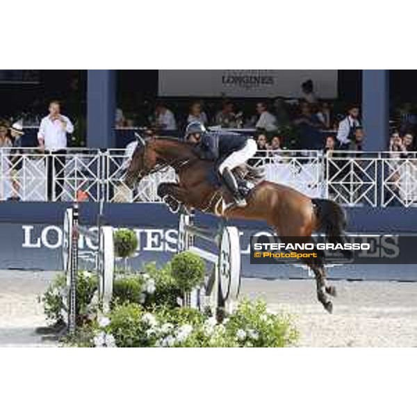 LGCT of St Tropez - Grand Prix - Olivier Perreau (FRA) on Venezia d\'Aiguilly - St Tropez, Ramatuelle Beach - 14 September 2019 - ph.Stefano Grasso/LGCT
