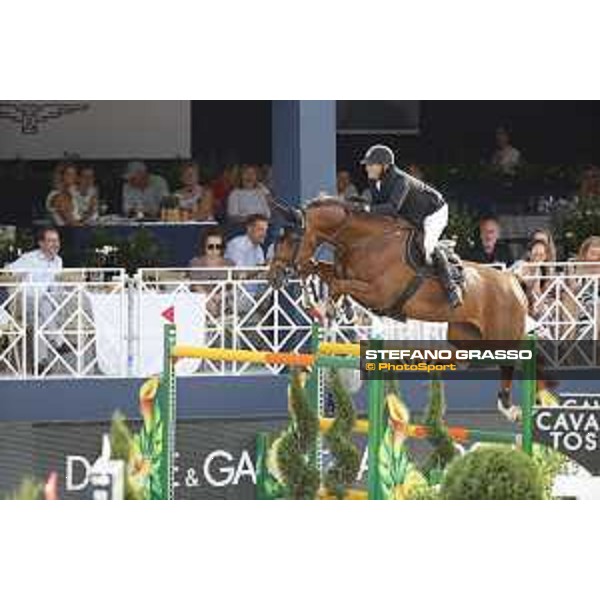 LGCT of St Tropez - Grand Prix - Eric Van Der Vleuten (NED) on Wunschkind 19 - St Tropez, Ramatuelle Beach - 14 September 2019 - ph.Stefano Grasso/LGCT